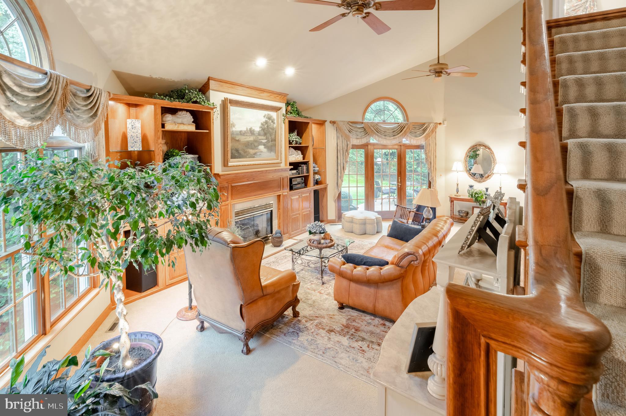 COLONIAL RIDGE - Residential