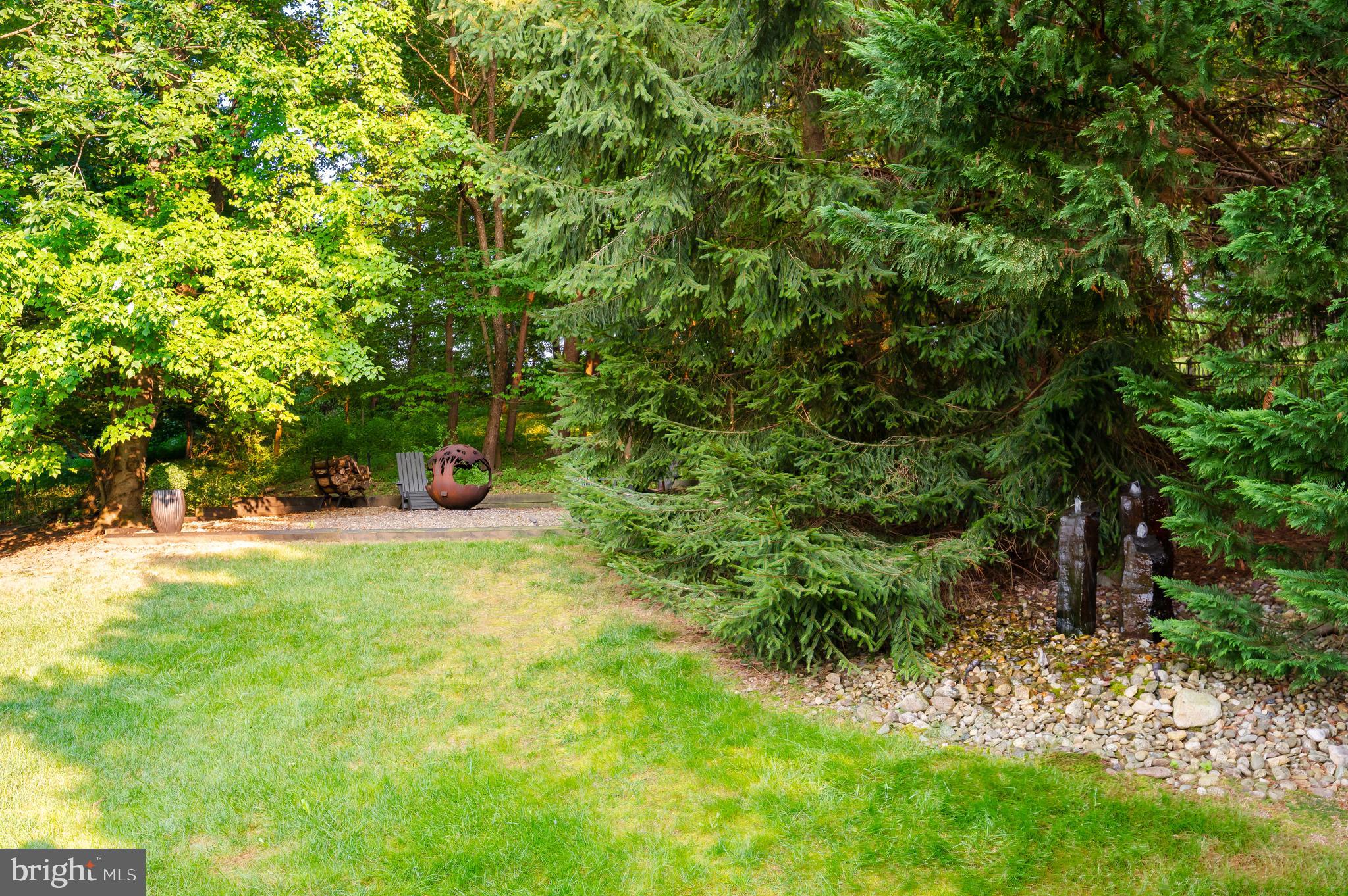 COLONIAL RIDGE - Residential