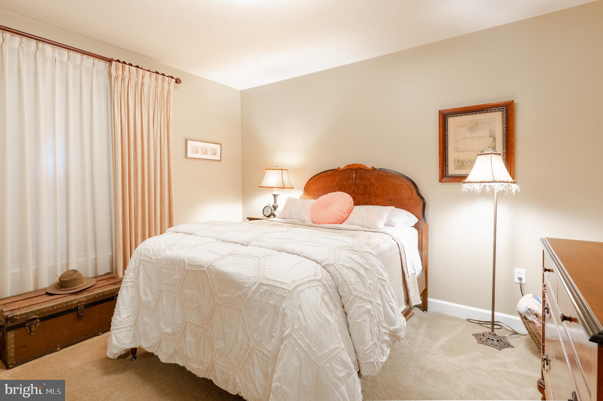 COLONIAL RIDGE - Residential