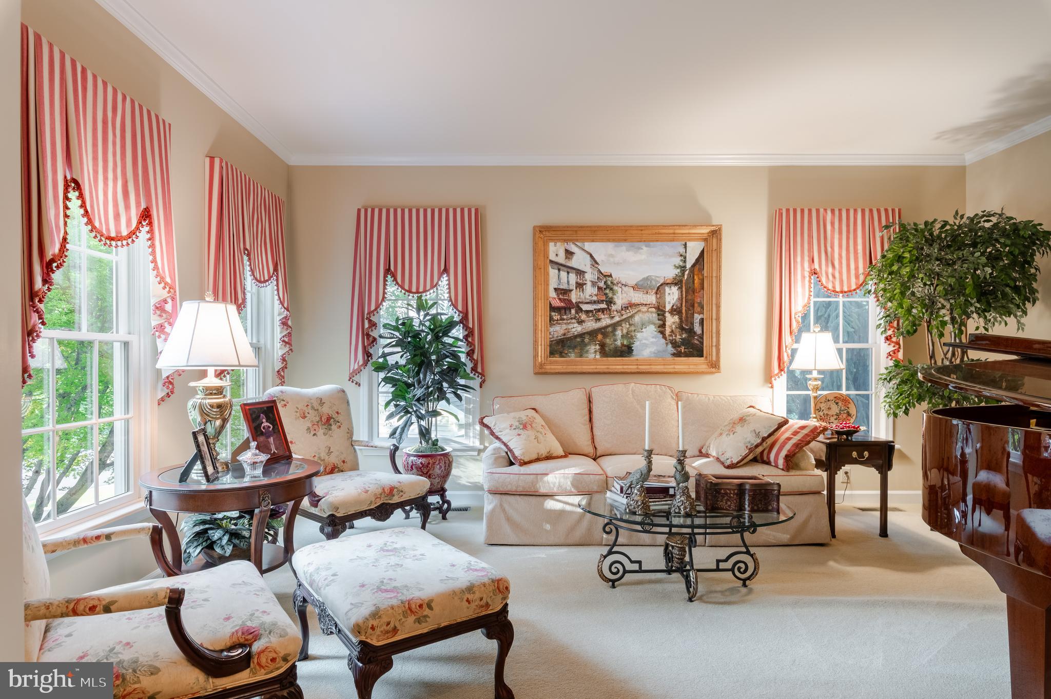 COLONIAL RIDGE - Residential