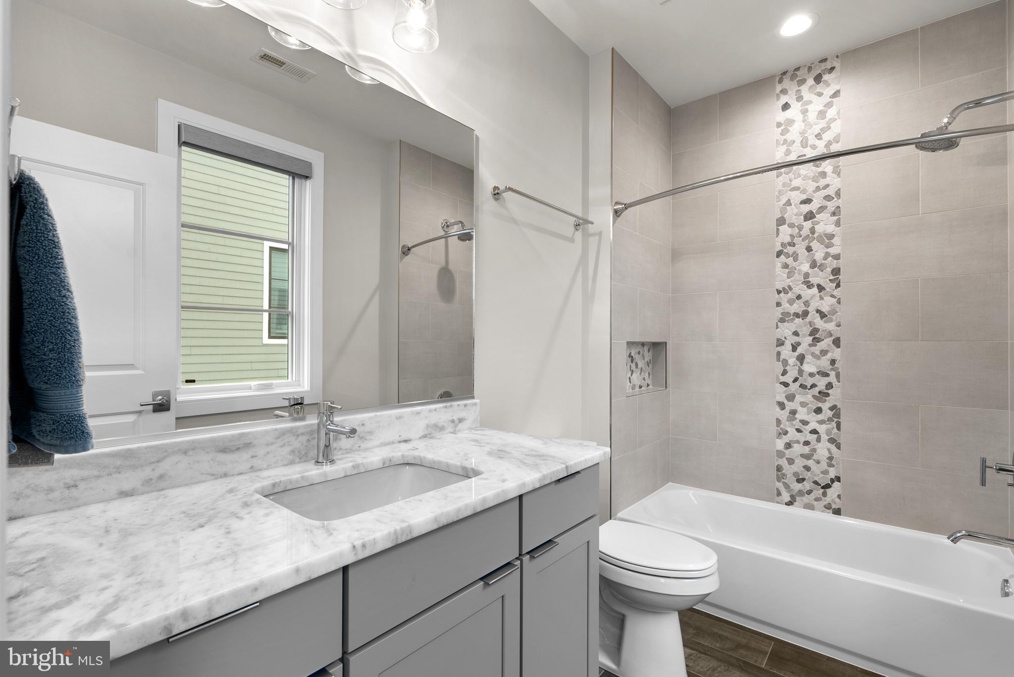 ROOSEVELT PLACE - Residential