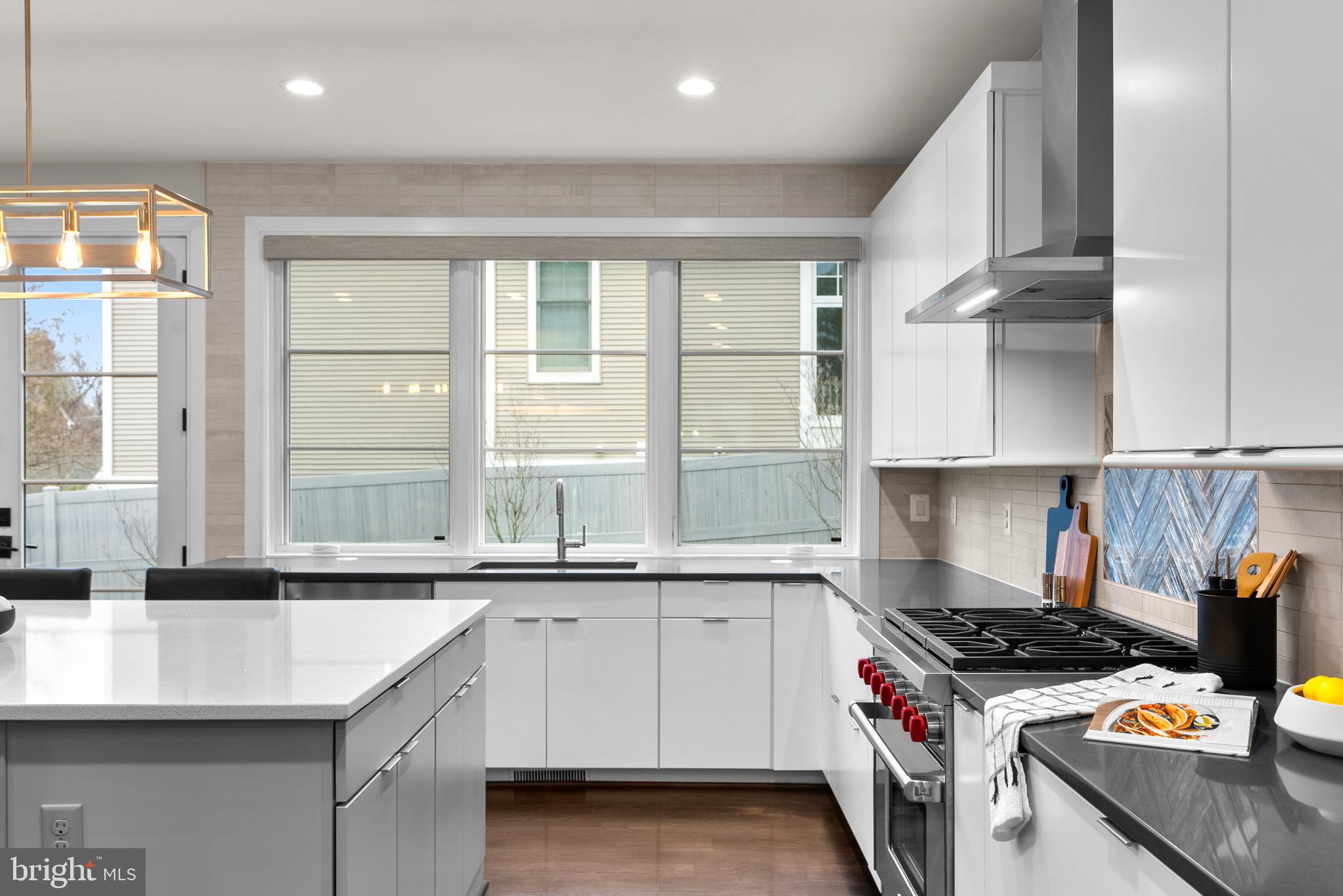 ROOSEVELT PLACE - Residential