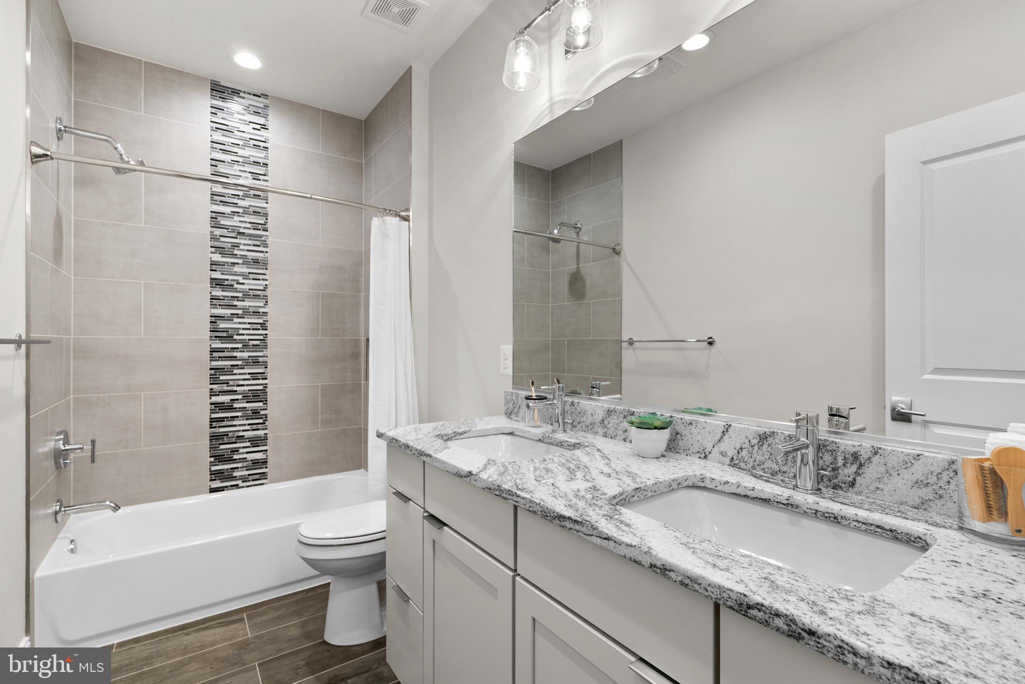 ROOSEVELT PLACE - Residential