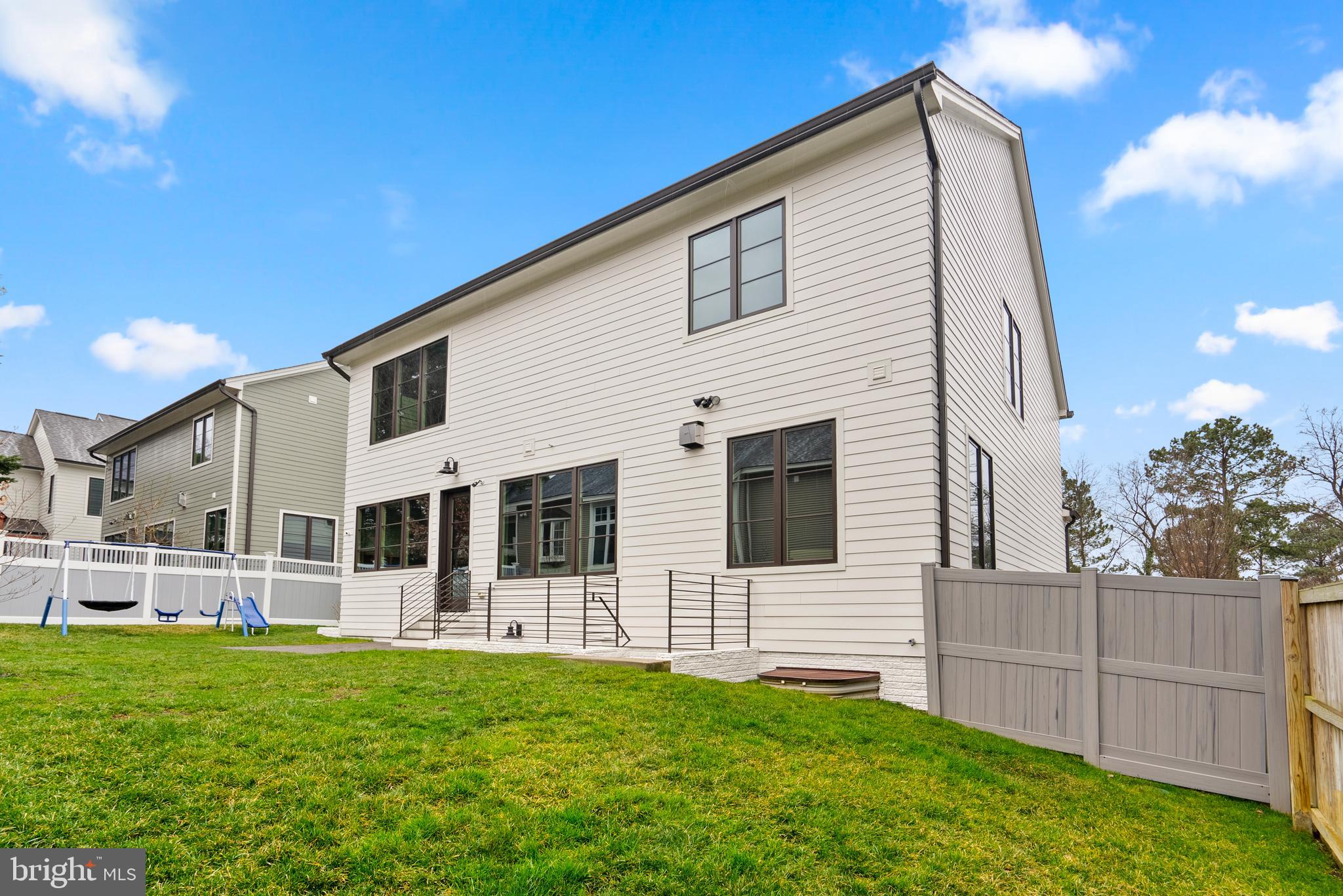 ROOSEVELT PLACE - Residential