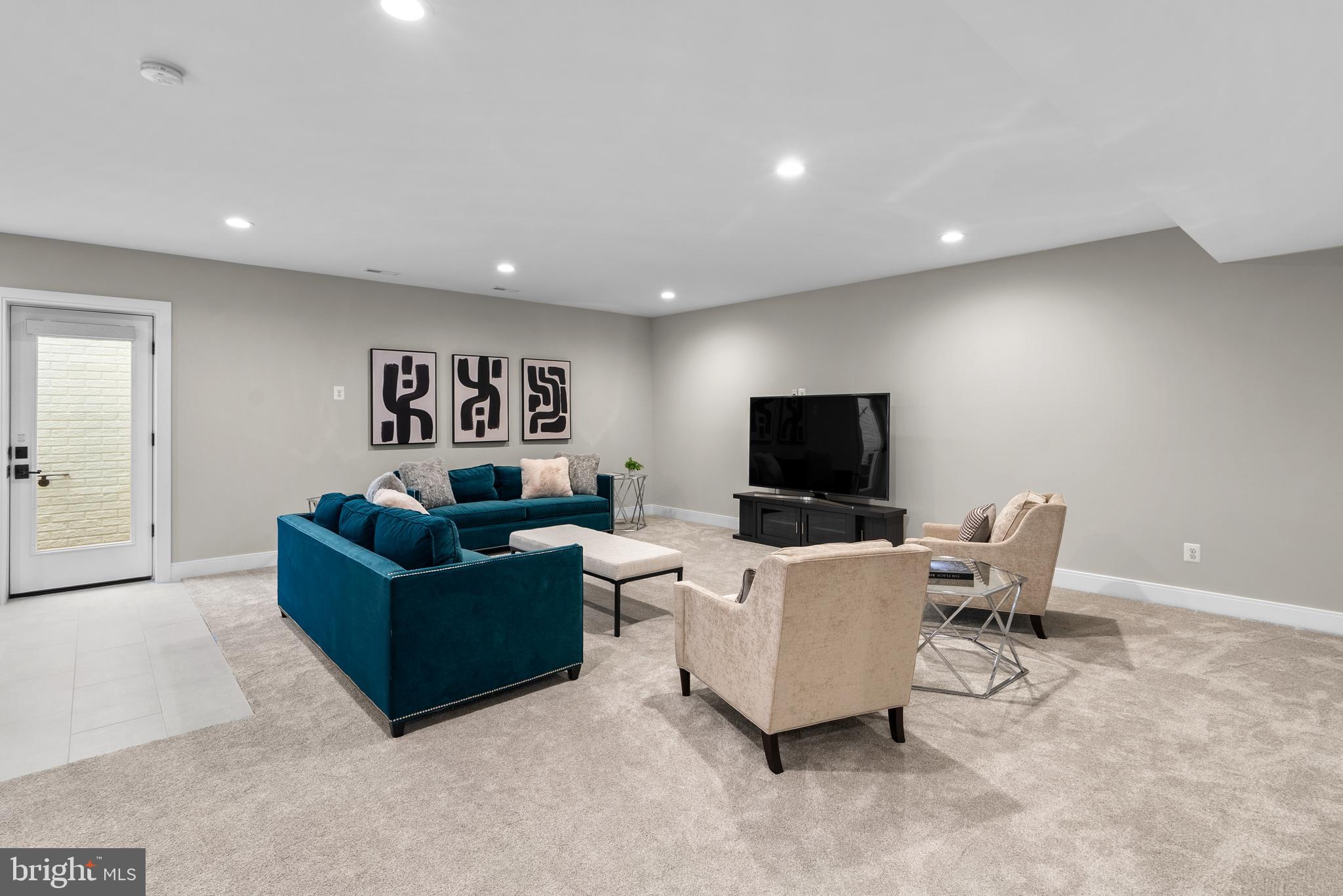 ROOSEVELT PLACE - Residential