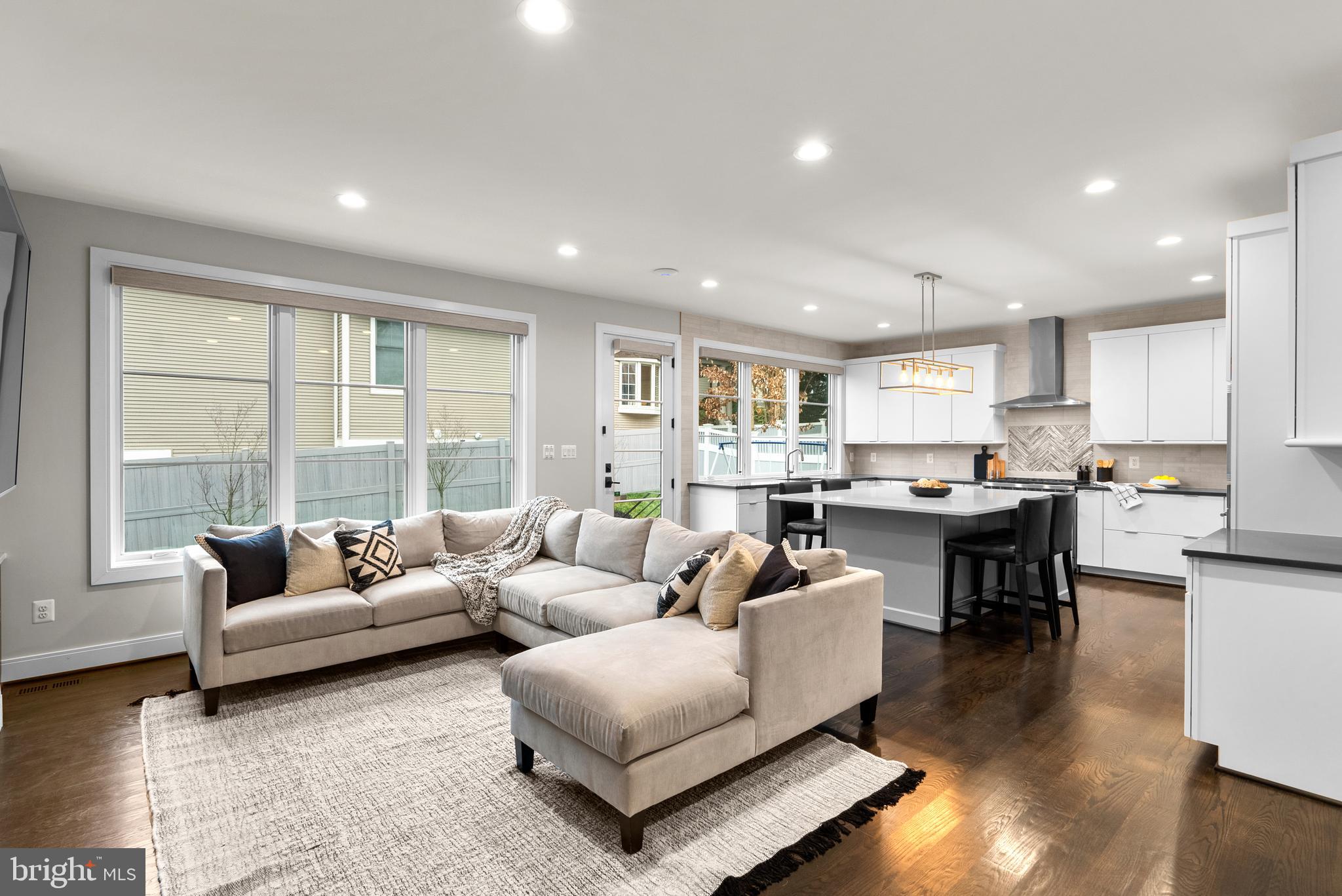 ROOSEVELT PLACE - Residential