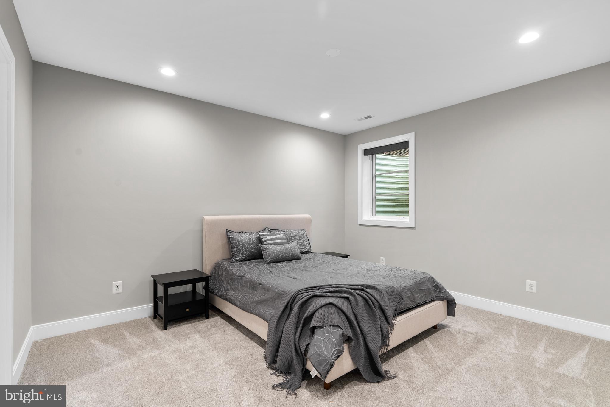 ROOSEVELT PLACE - Residential