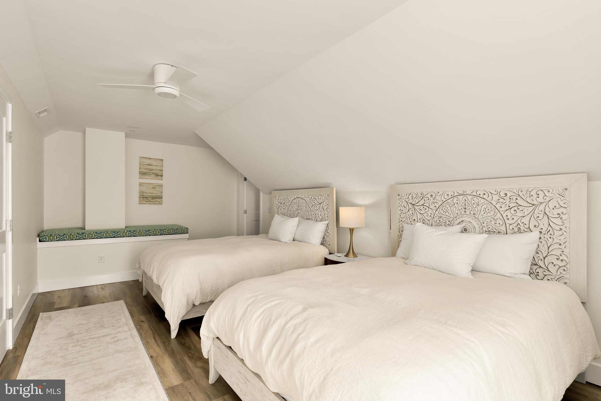 CAPE WINDSOR - Residential