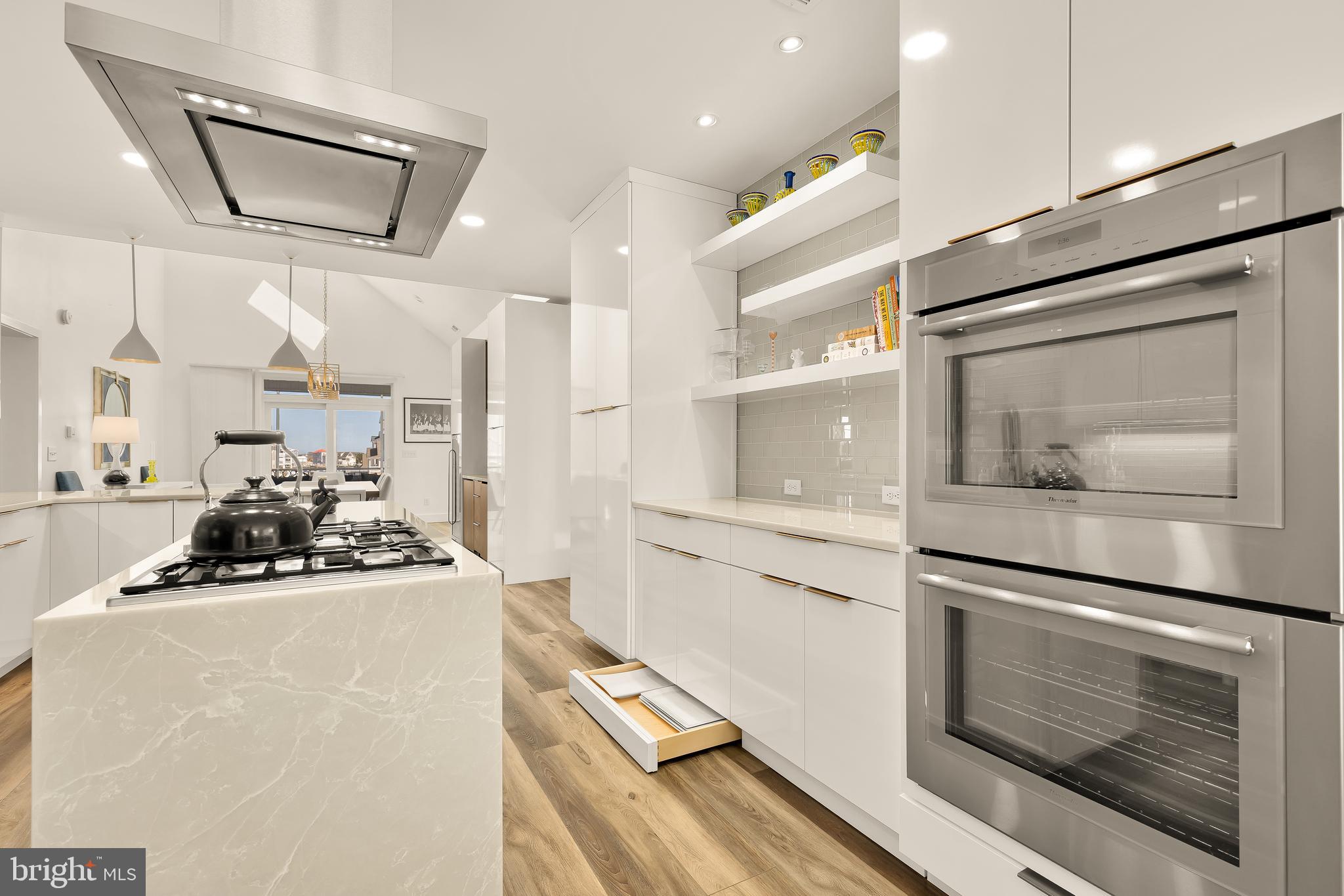 CAPE WINDSOR - Residential