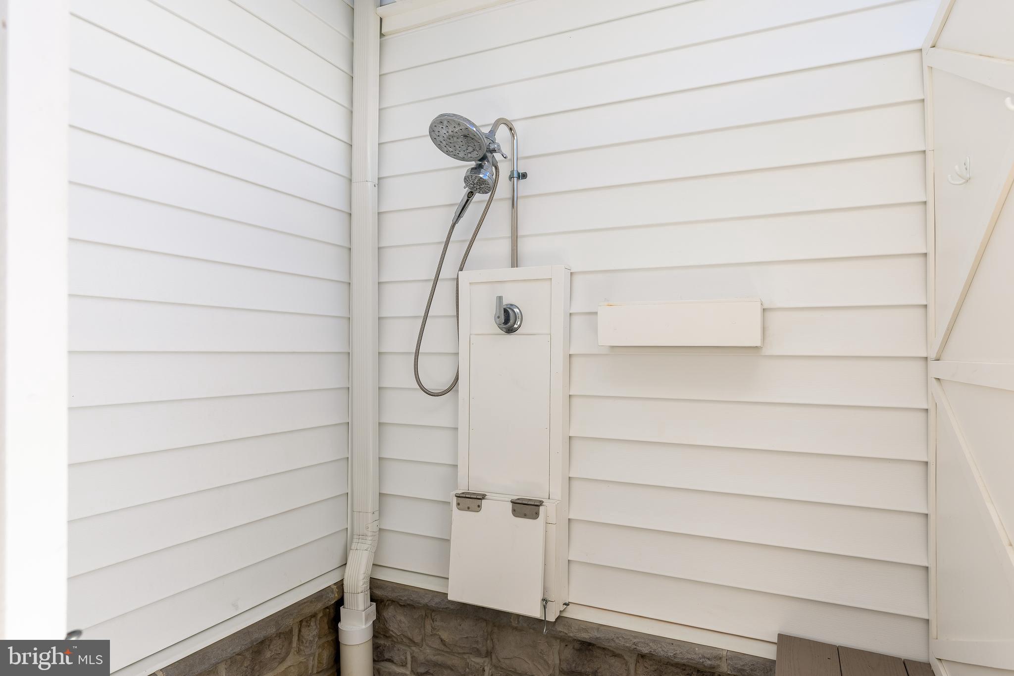 CAPE WINDSOR - Residential