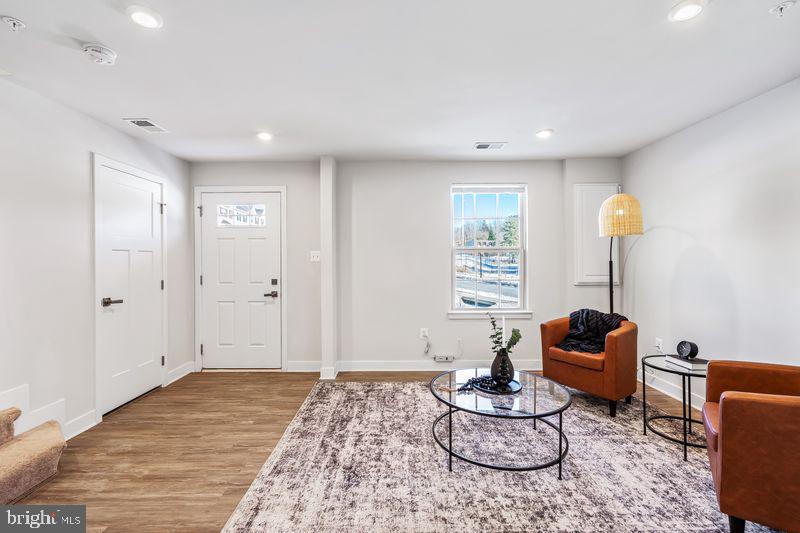 19807 COMMUNITY TERRACE