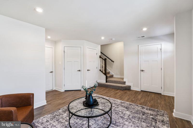 19807 COMMUNITY TERRACE
