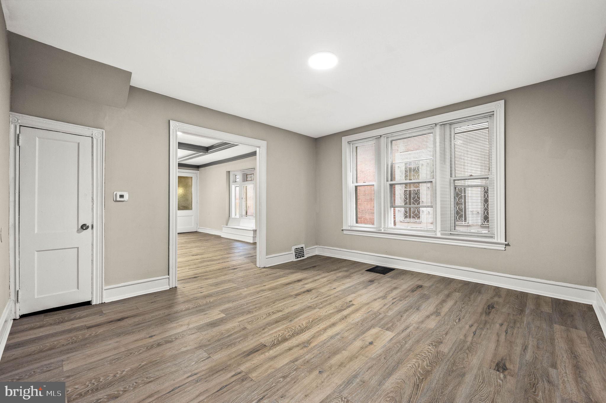 GARDEN COURT - Residential