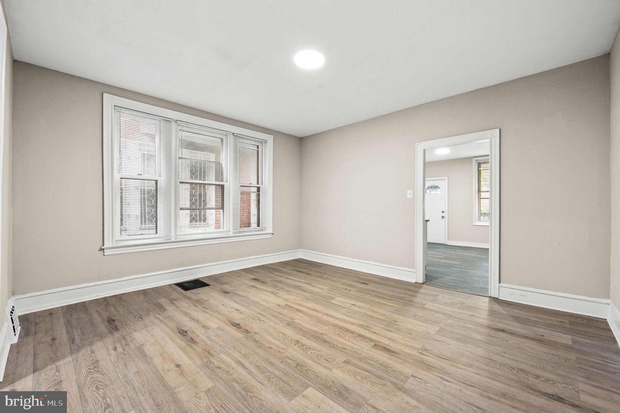 GARDEN COURT - Residential