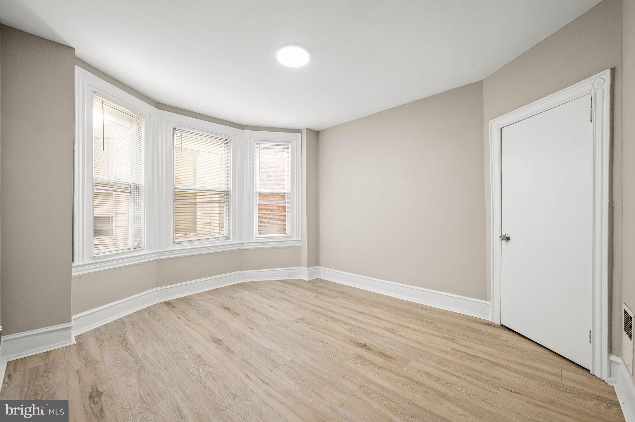 GARDEN COURT - Residential