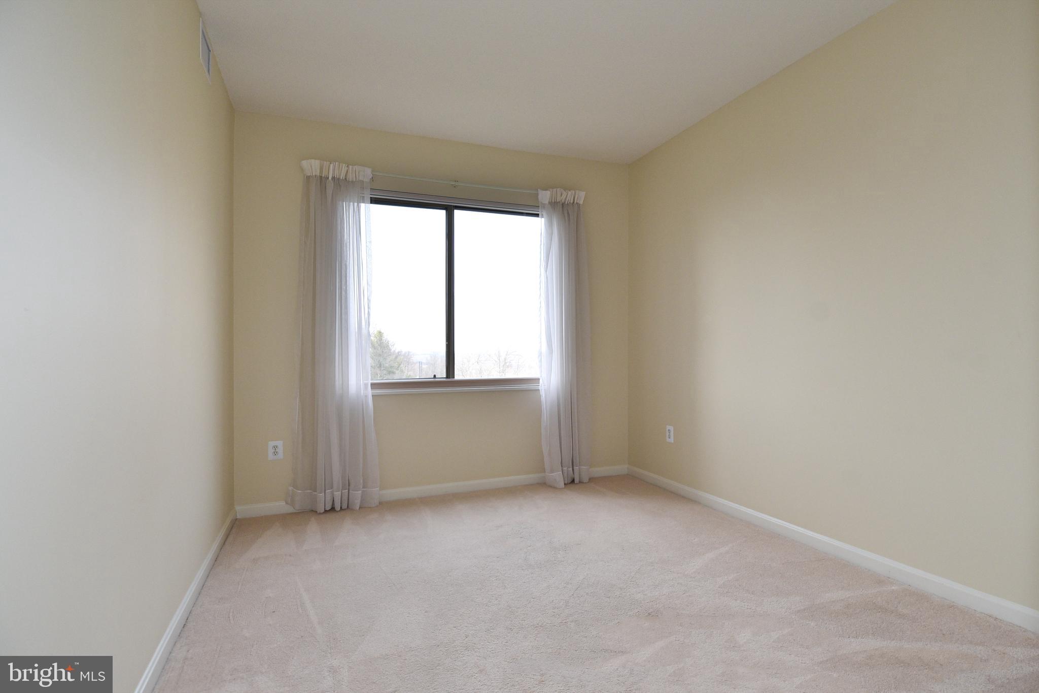 POTOMAC RIDGE AT LEISURE - Residential Lease