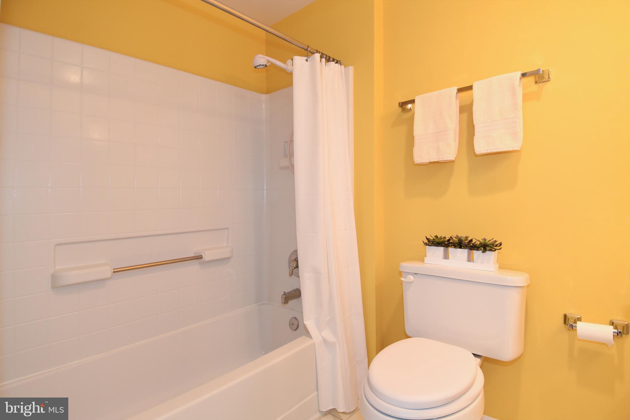 POTOMAC RIDGE AT LEISURE - Residential Lease