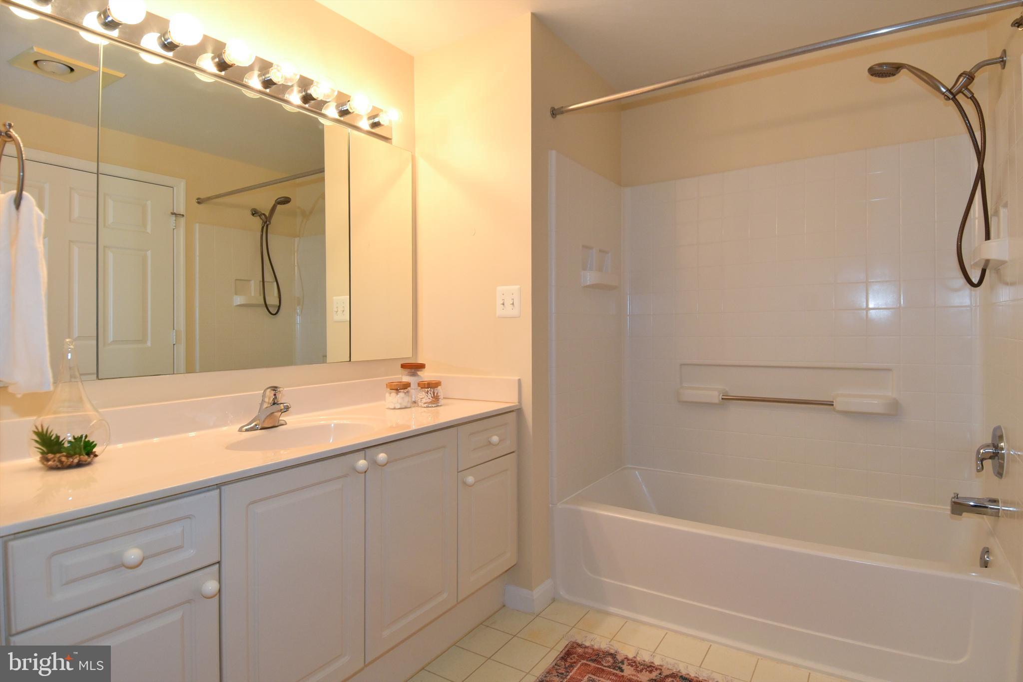 POTOMAC RIDGE AT LEISURE - Residential Lease