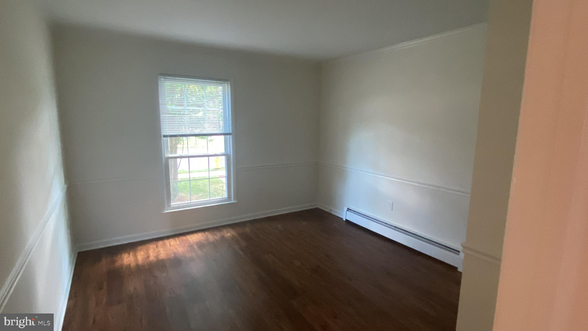 COUNTRY CLUB - Residential Lease