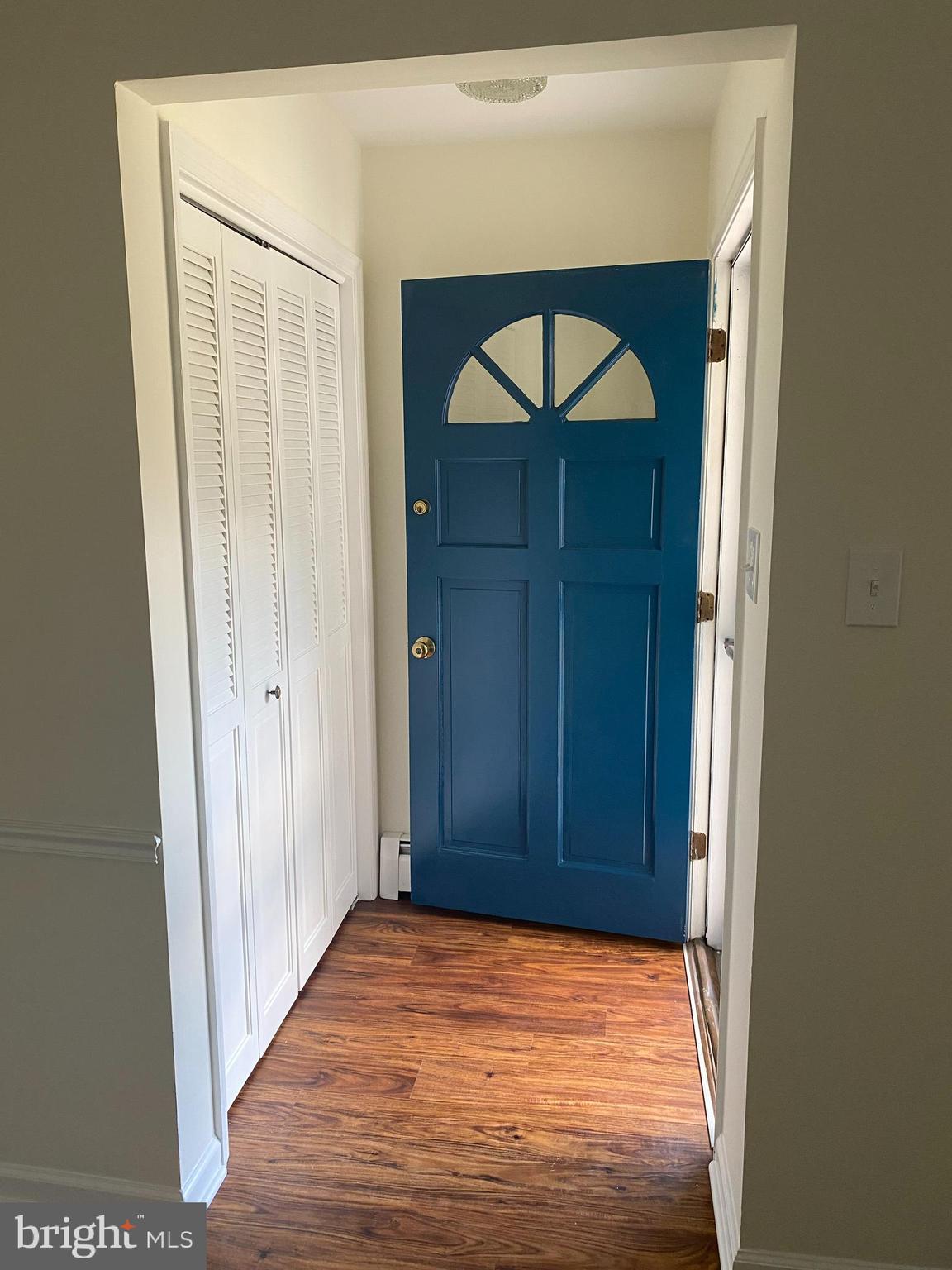 COUNTRY CLUB - Residential Lease