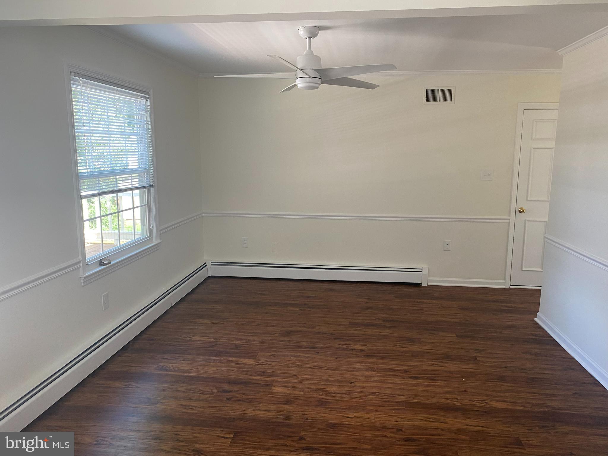 COUNTRY CLUB - Residential Lease