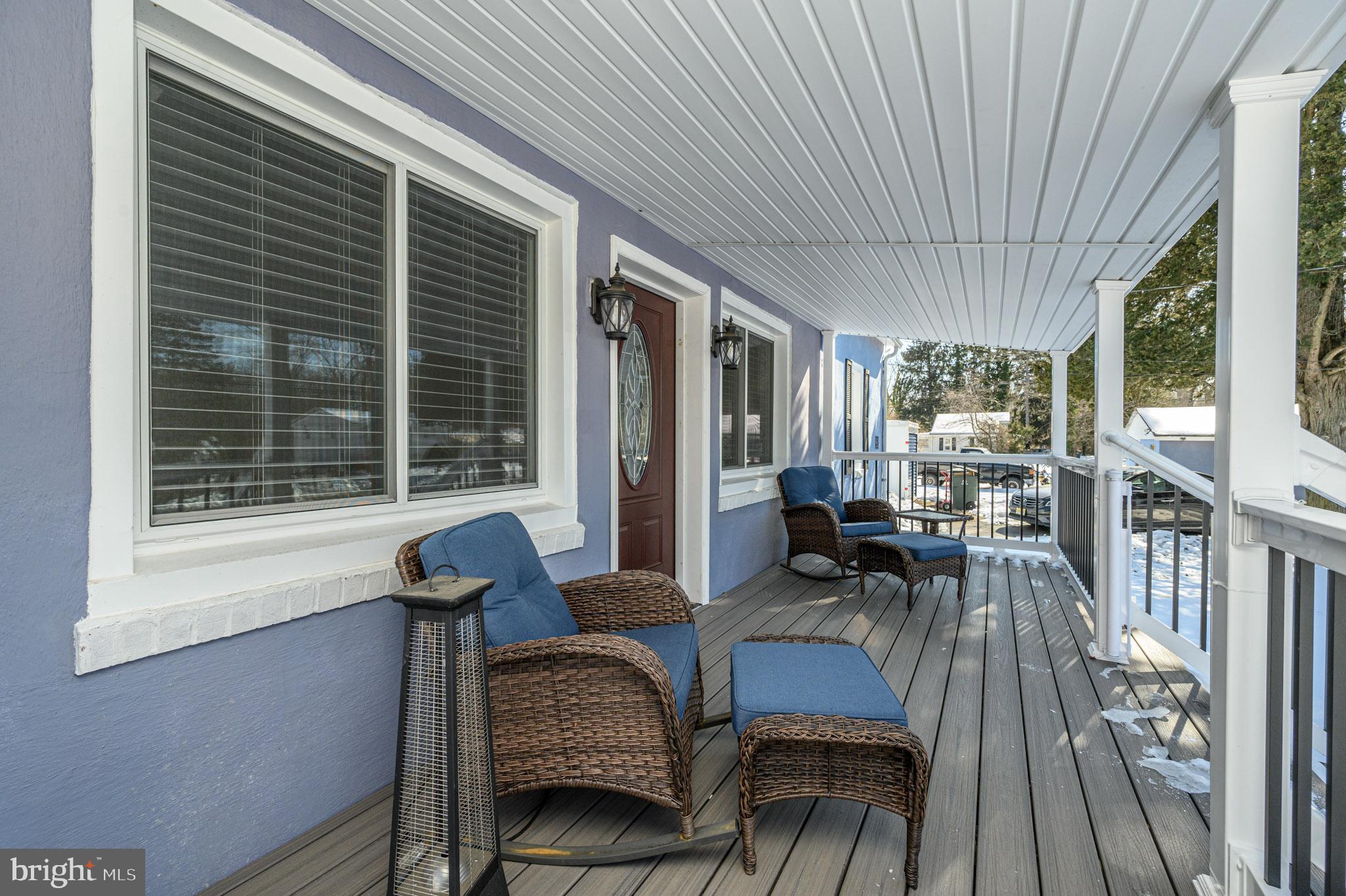 1326 HERBERT BOULEVARD