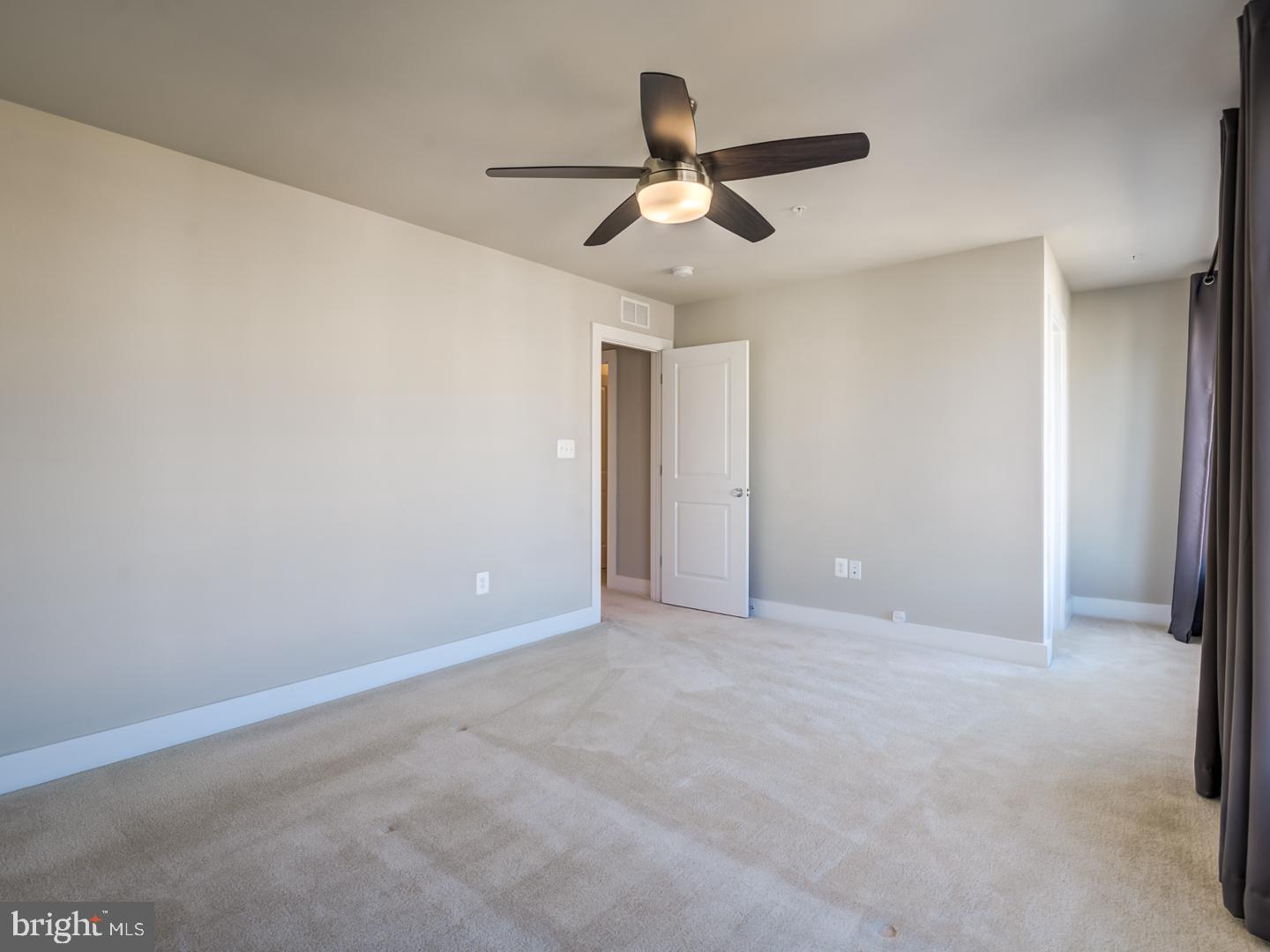 PRESERVE AT WESTFIELDS - Residential Lease