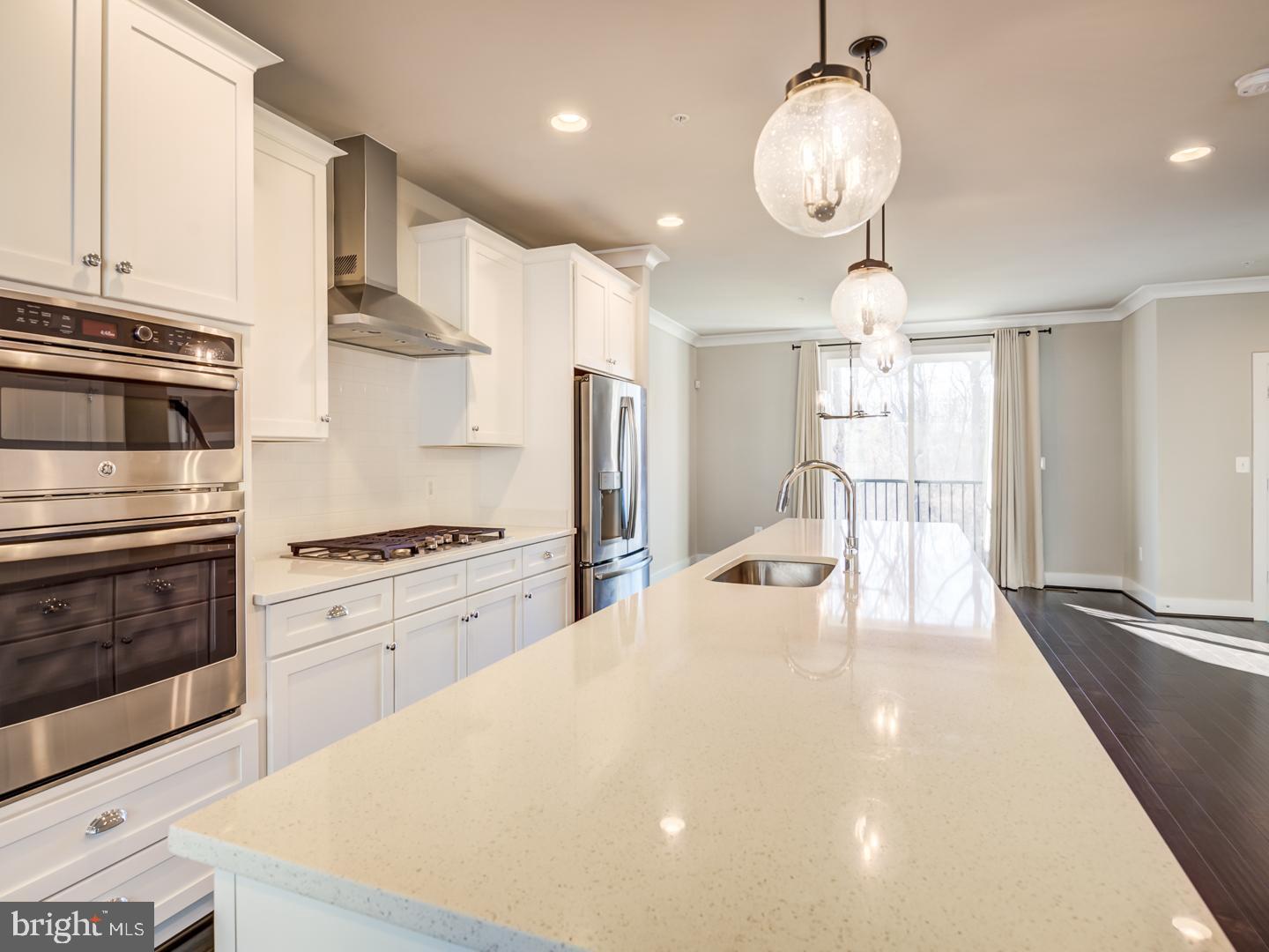 PRESERVE AT WESTFIELDS - Residential Lease