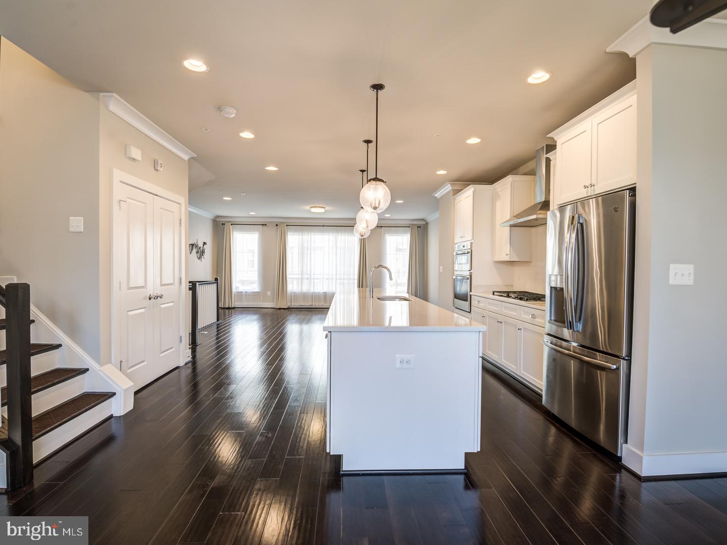 PRESERVE AT WESTFIELDS - Residential Lease