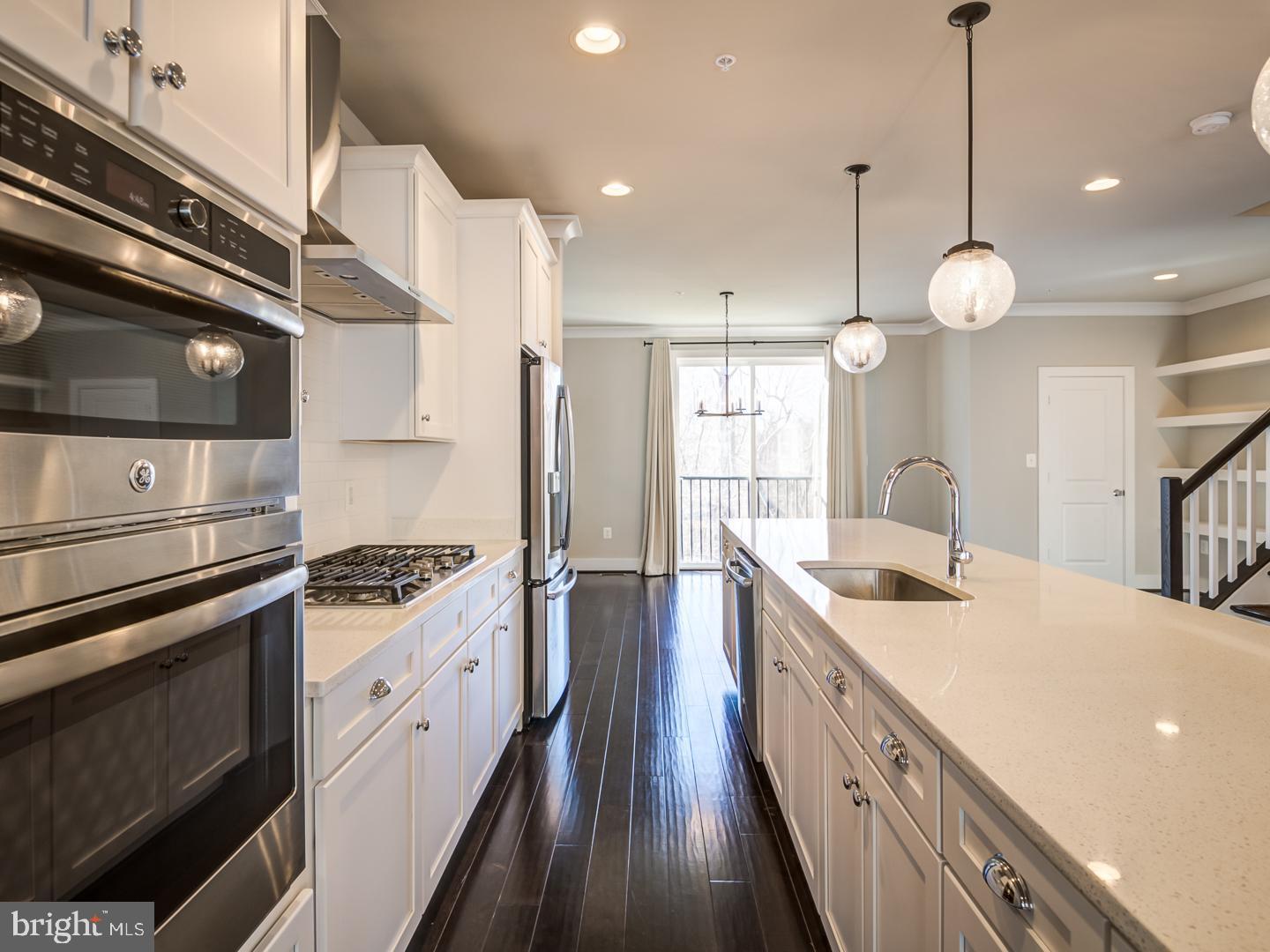 PRESERVE AT WESTFIELDS - Residential Lease