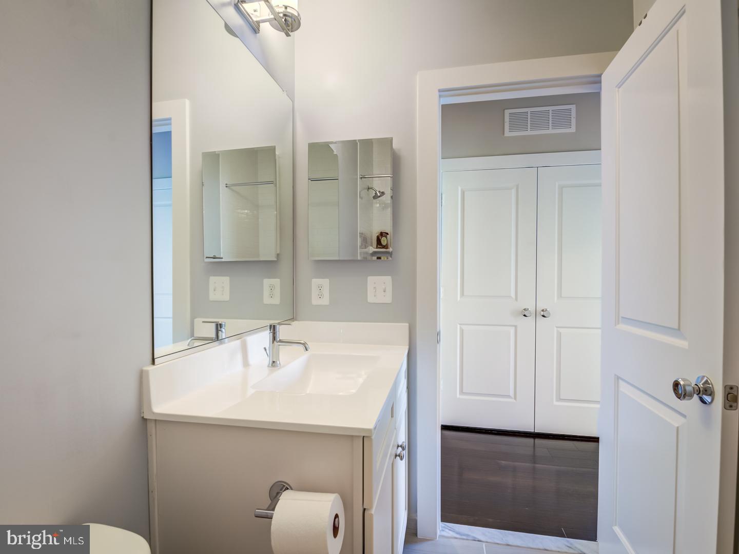 PRESERVE AT WESTFIELDS - Residential Lease