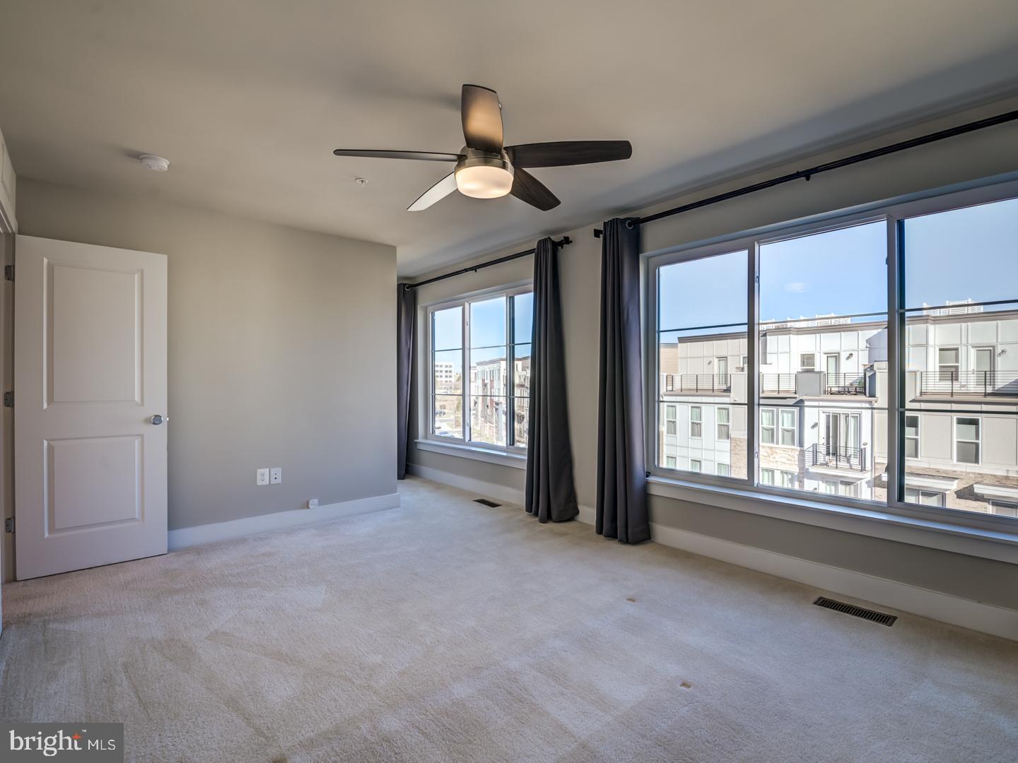 PRESERVE AT WESTFIELDS - Residential Lease