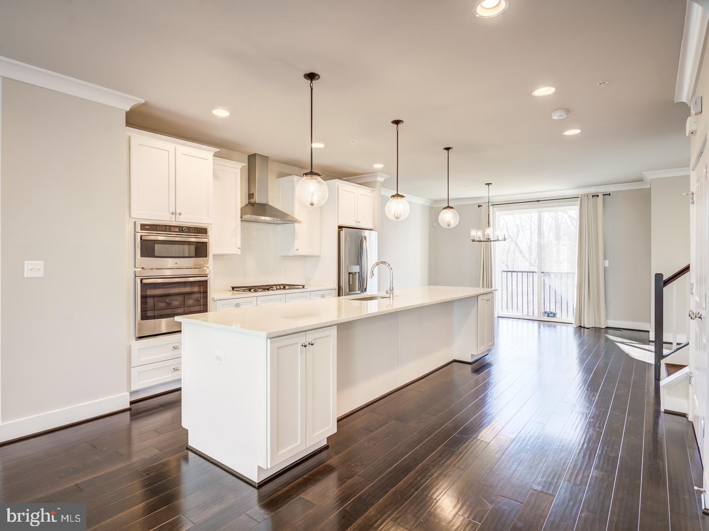 PRESERVE AT WESTFIELDS - Residential Lease