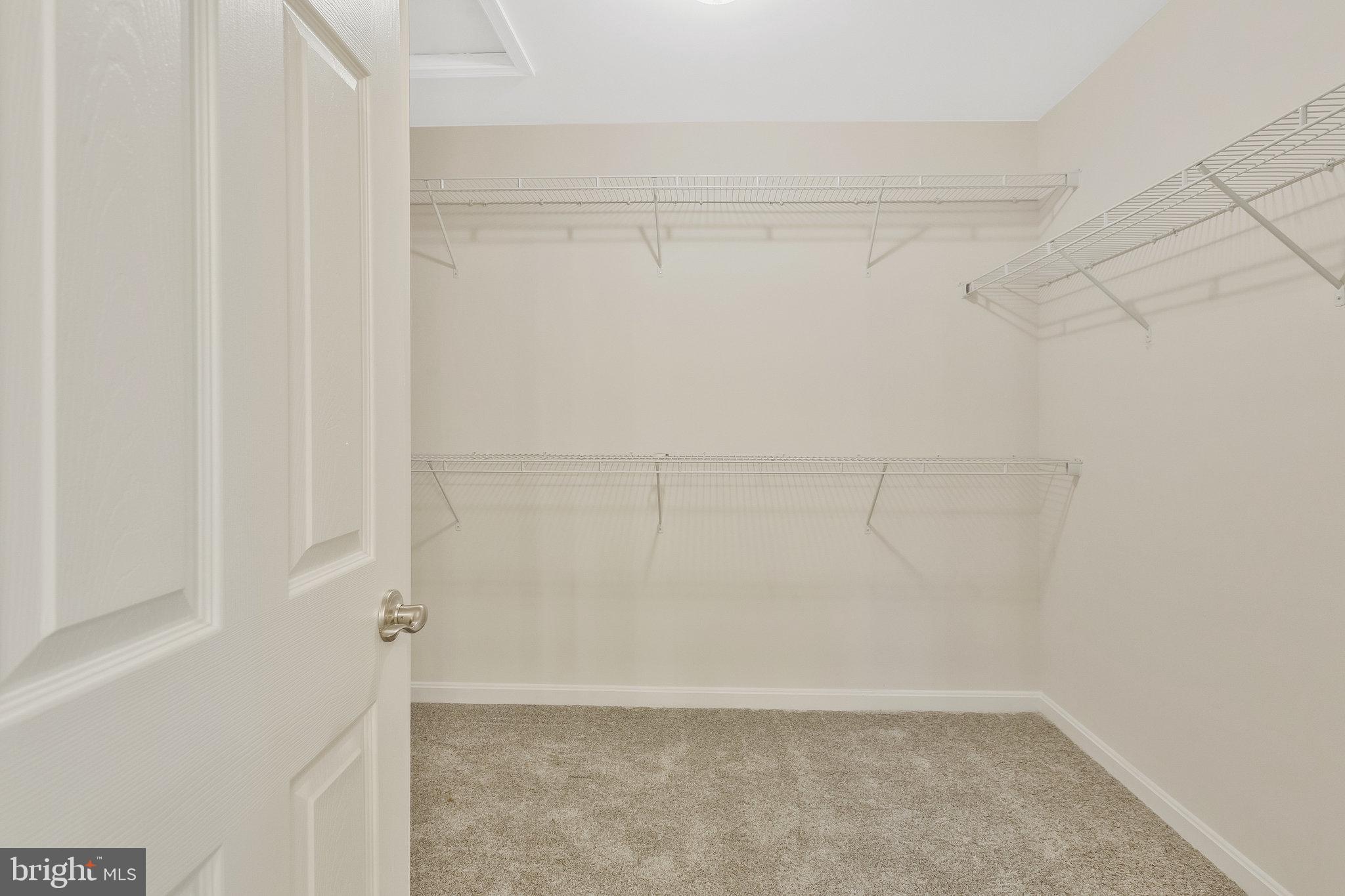 LOVING ESTATES - Residential