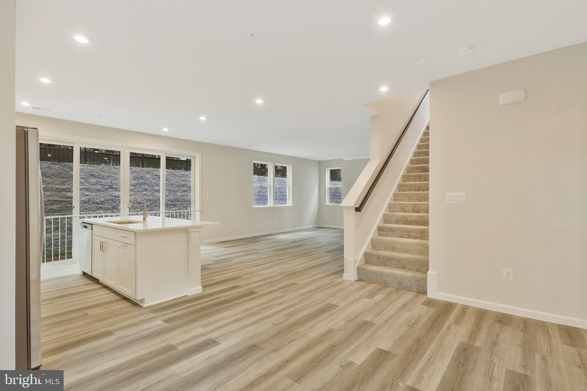 LOVING ESTATES - Residential