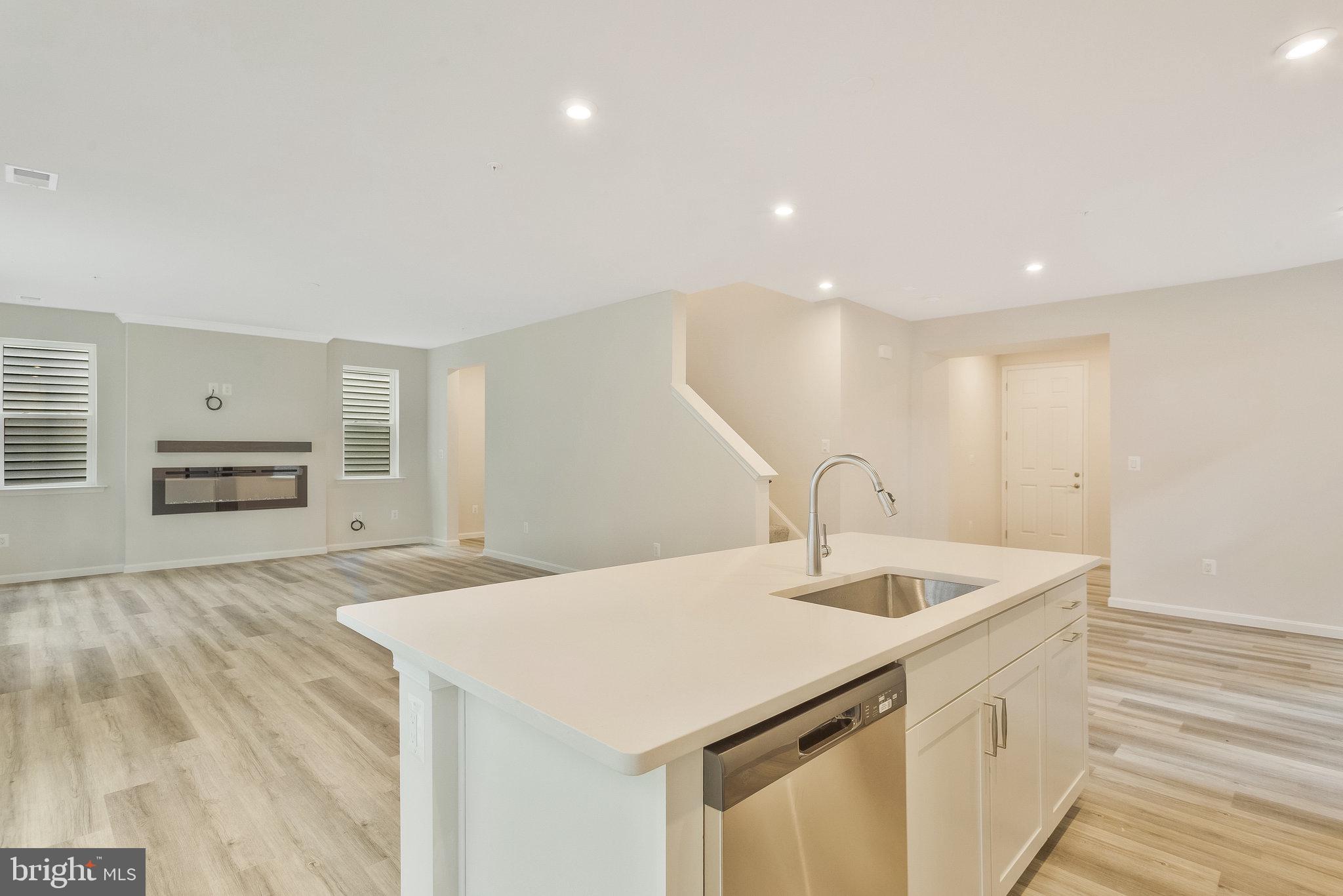 LOVING ESTATES - Residential