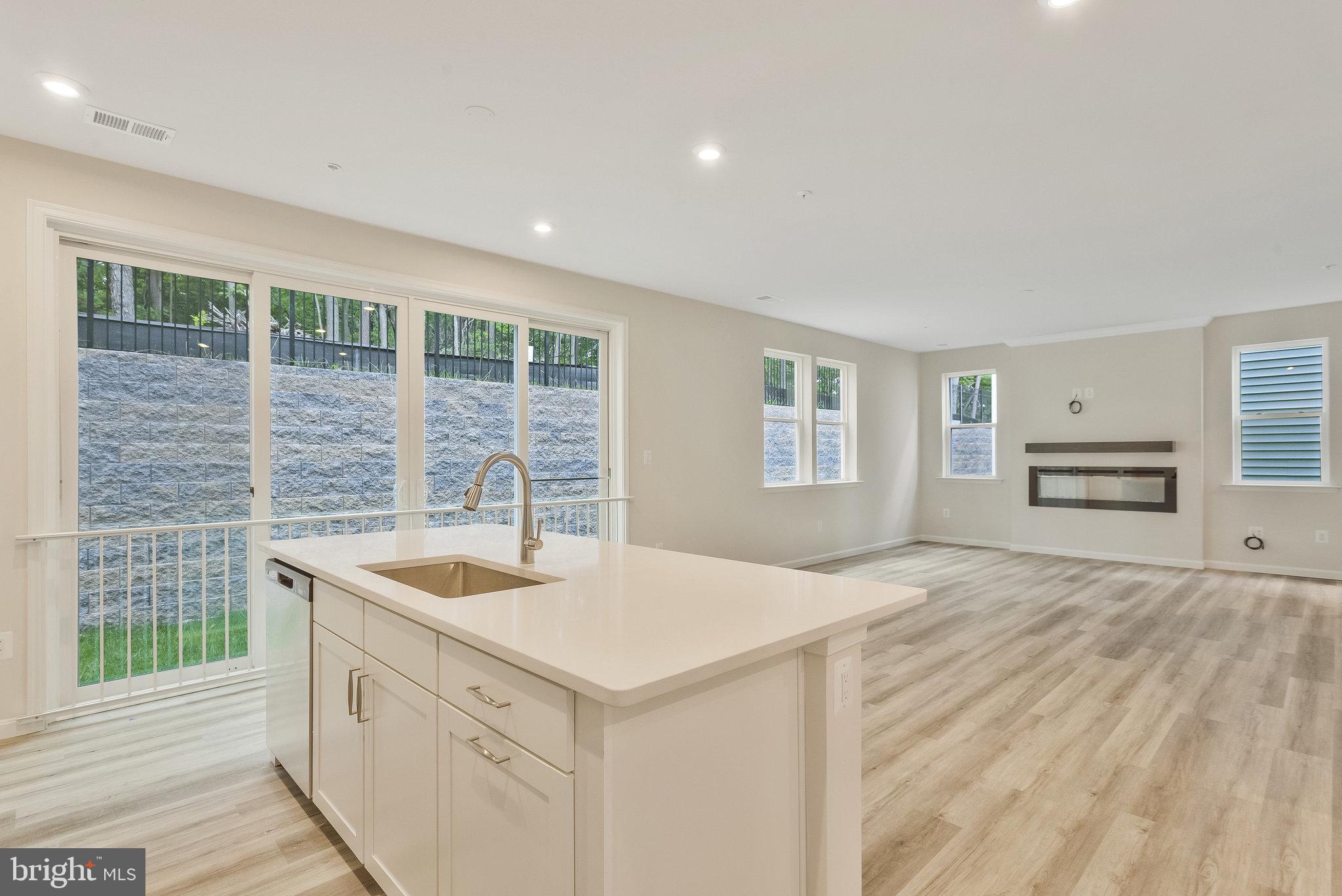 LOVING ESTATES - Residential