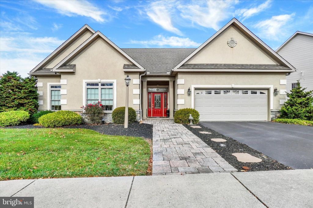 Photo of 10 Azalea Drive, WINDSOR, PA 17366 (MLS # PAYK2091928)