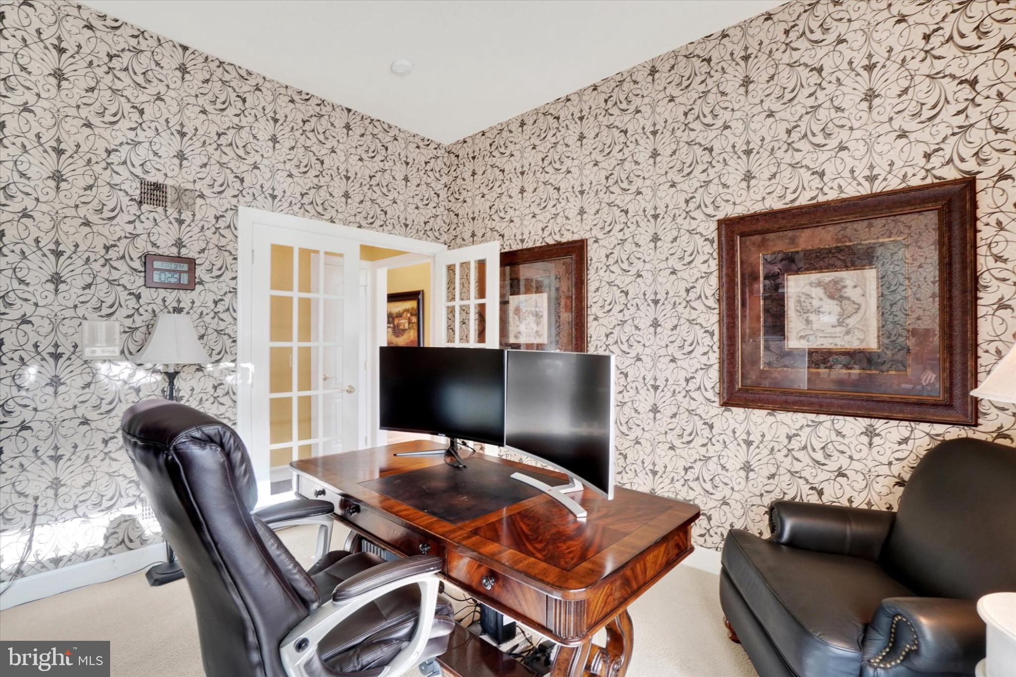 LAUREL VISTAS - Residential