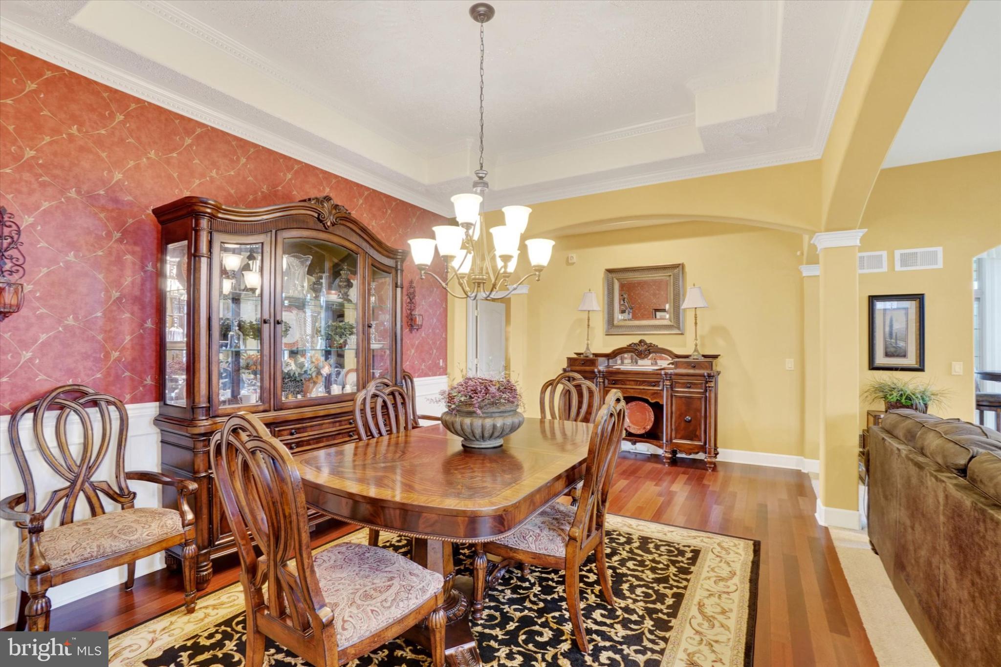 LAUREL VISTAS - Residential