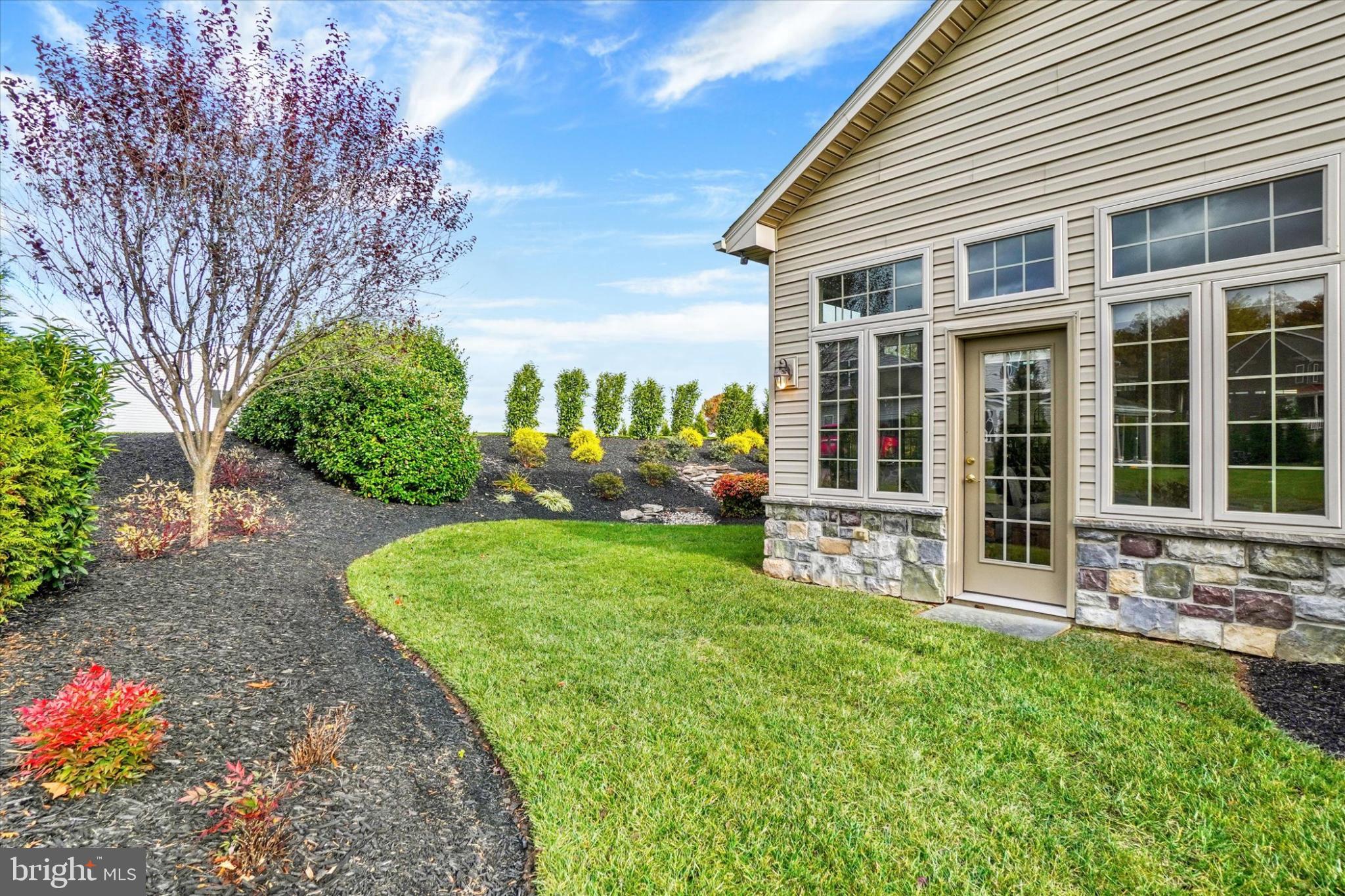 LAUREL VISTAS - Residential