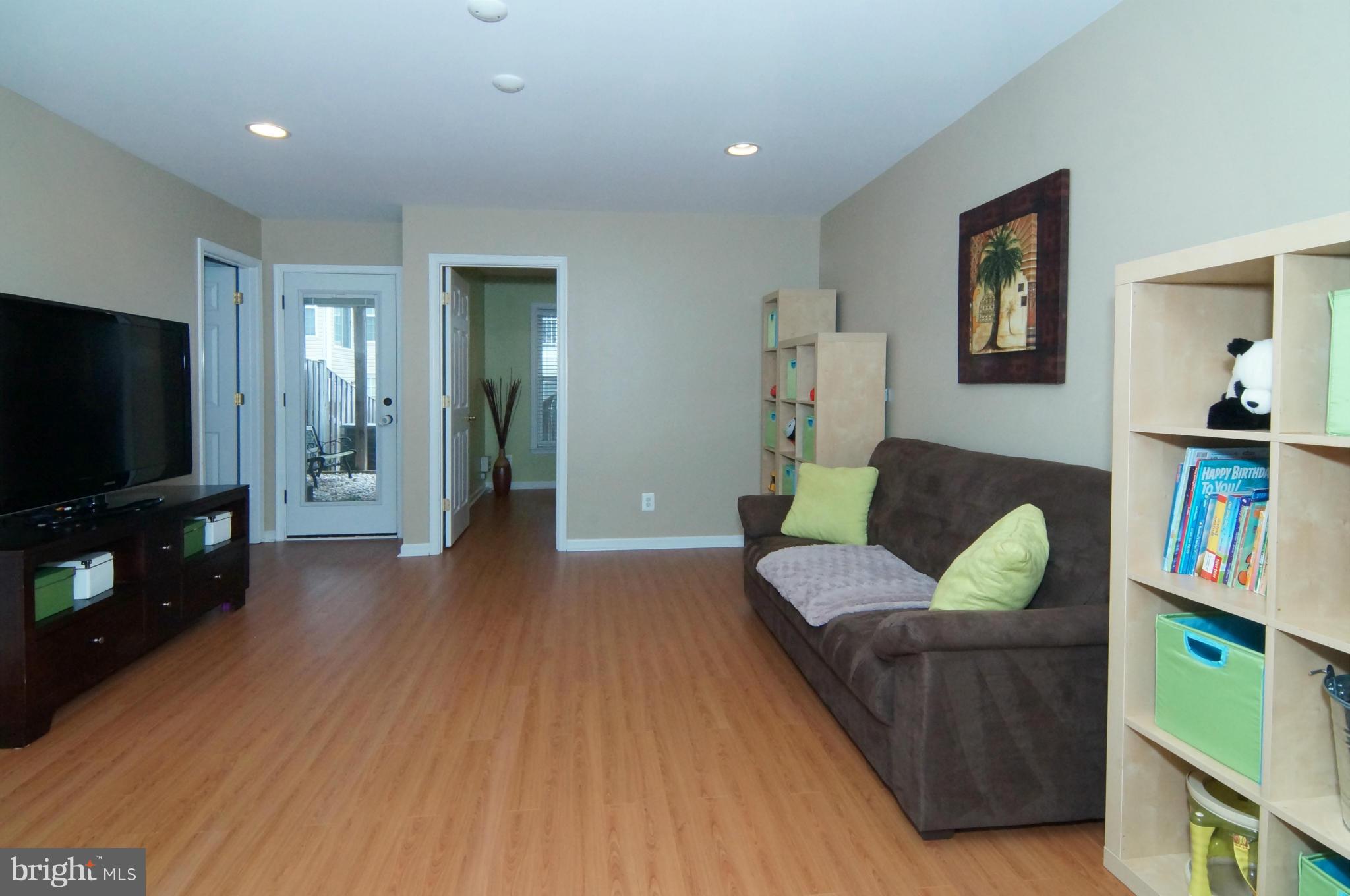 LAUREL HILL LANDBAY - Residential