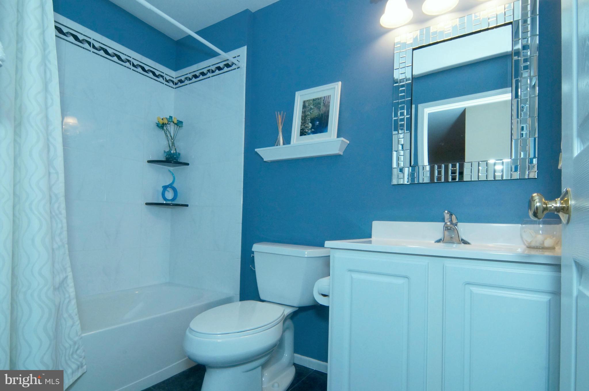 LAUREL HILL LANDBAY - Residential