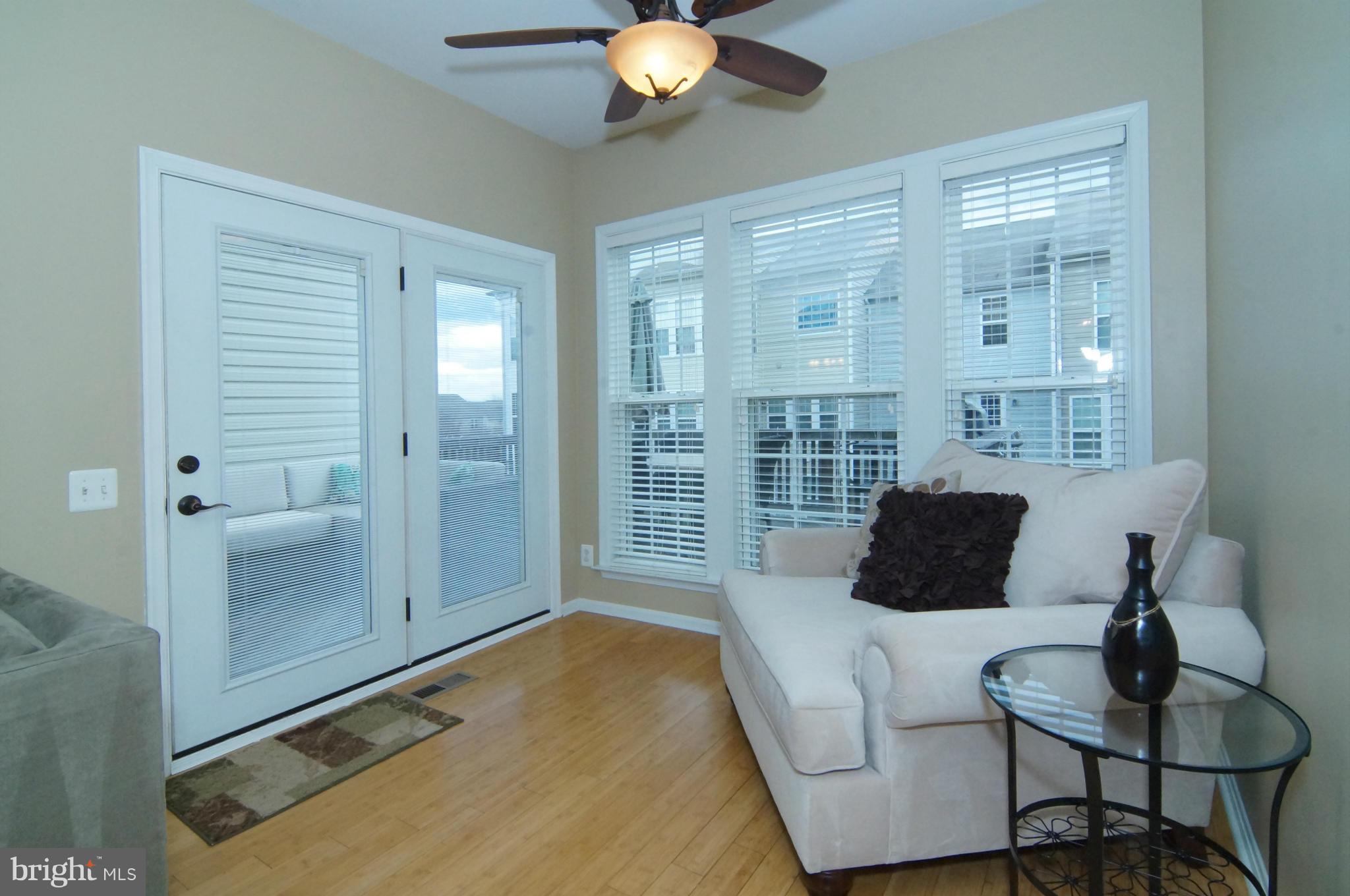 LAUREL HILL LANDBAY - Residential