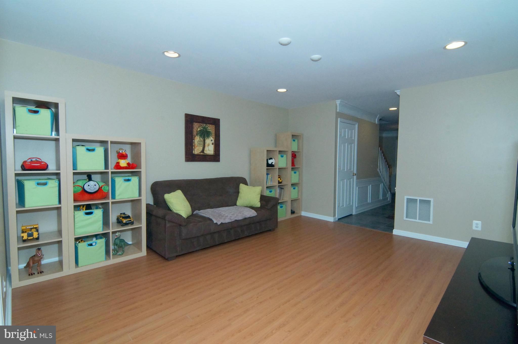 LAUREL HILL LANDBAY - Residential