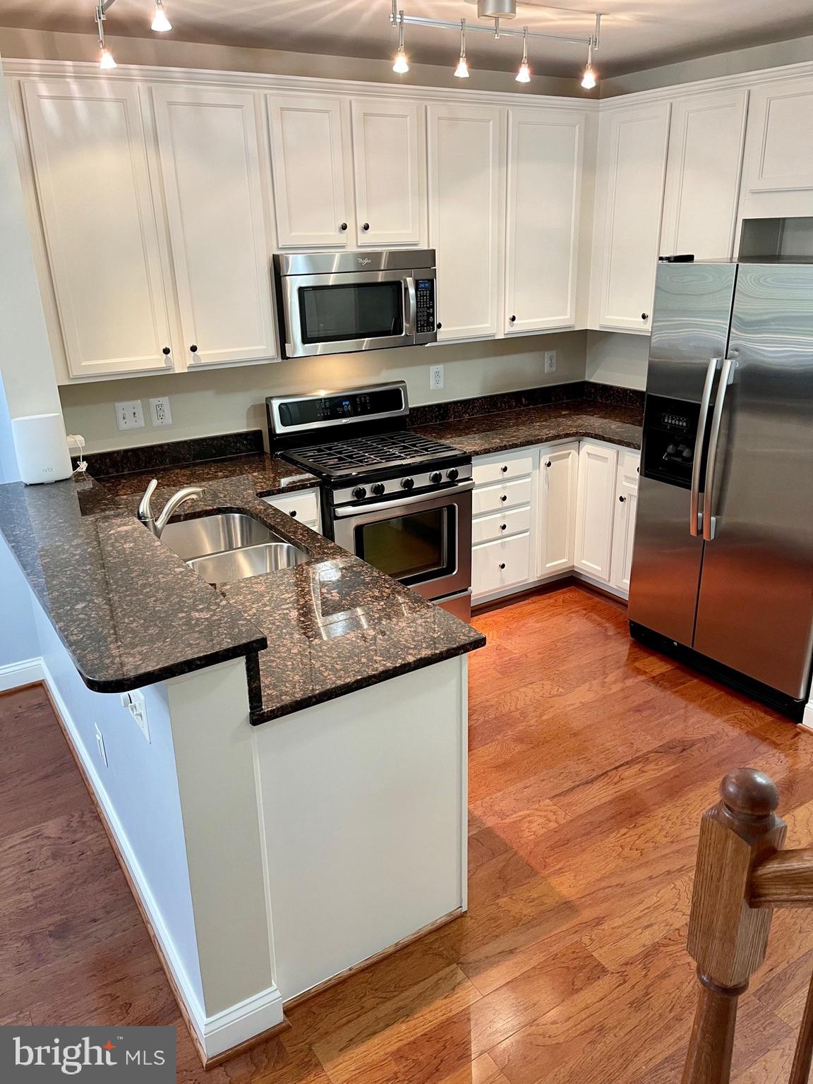 MARKET CENTER CONDOMINIUM - Residential