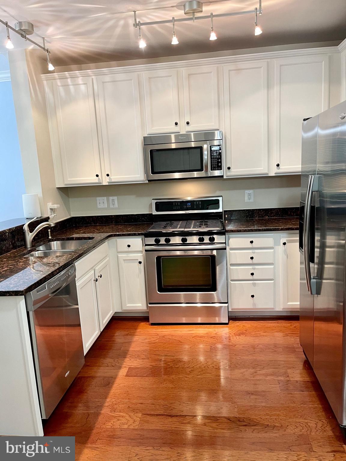 MARKET CENTER CONDOMINIUM - Residential