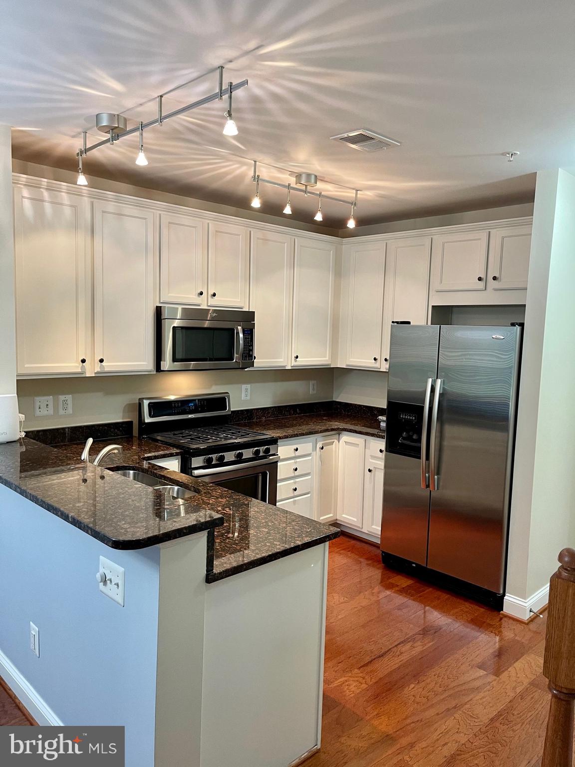 MARKET CENTER CONDOMINIUM - Residential