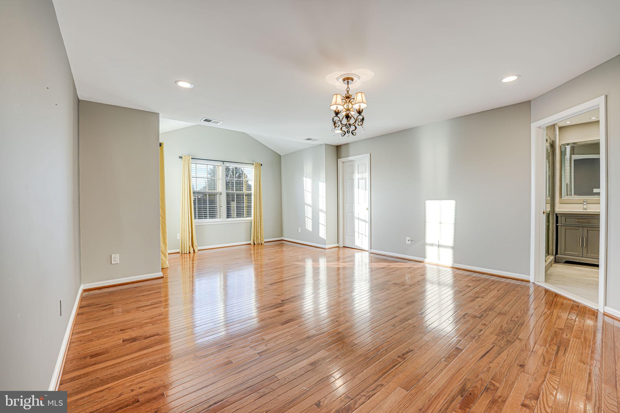 BROOKE FARM - Residential