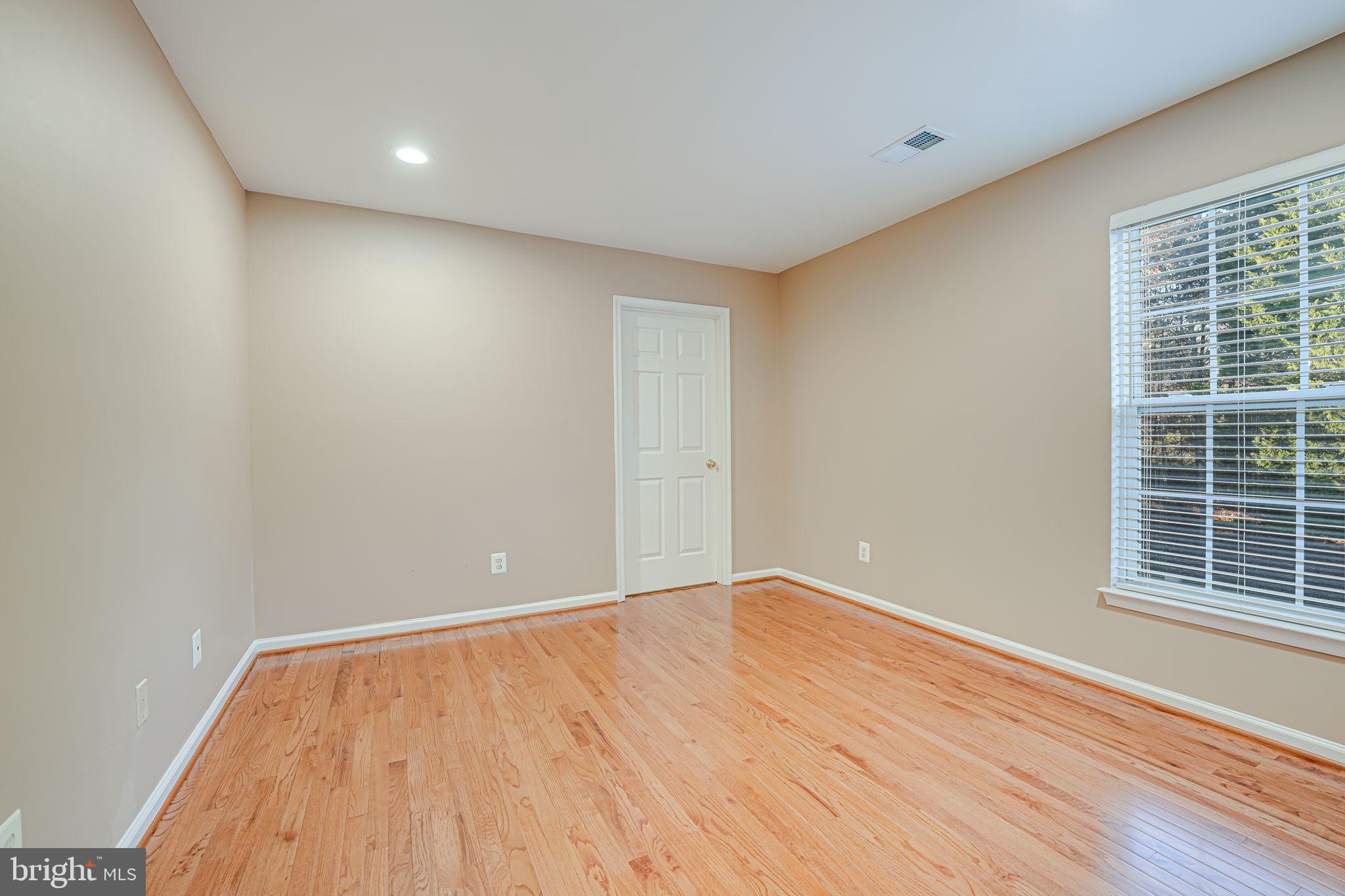 BROOKE FARM - Residential